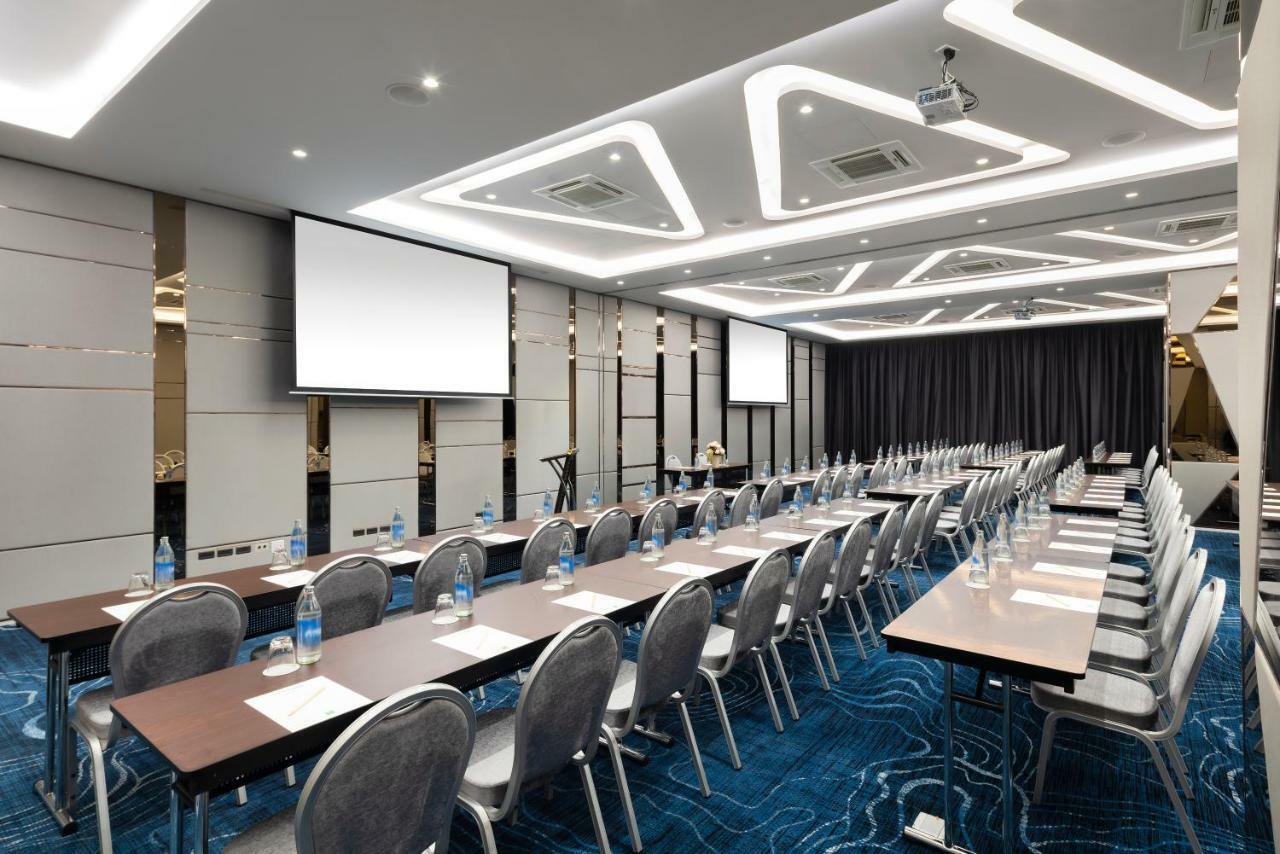 Ibis Styles Bangkok Ratchada Exterior foto